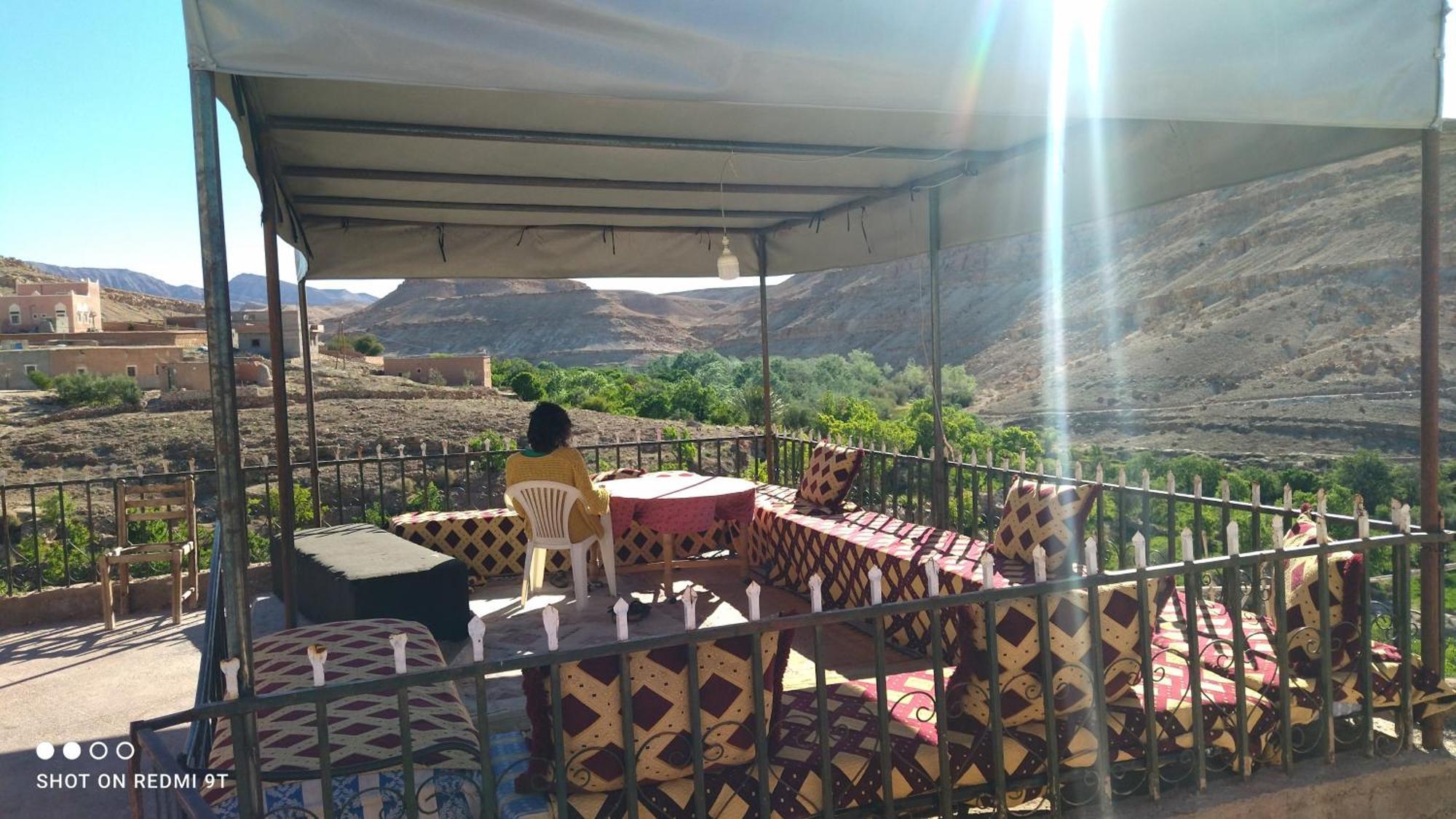 Hotel Familiale Les Grotte Ait Benhaddou Esterno foto