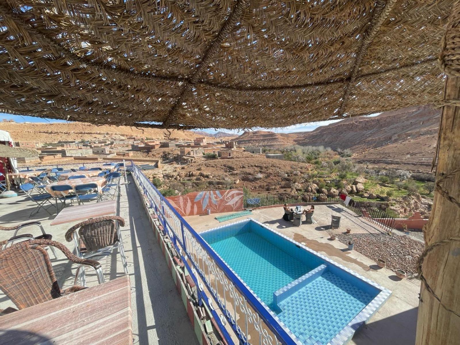 Hotel Familiale Les Grotte Ait Benhaddou Esterno foto