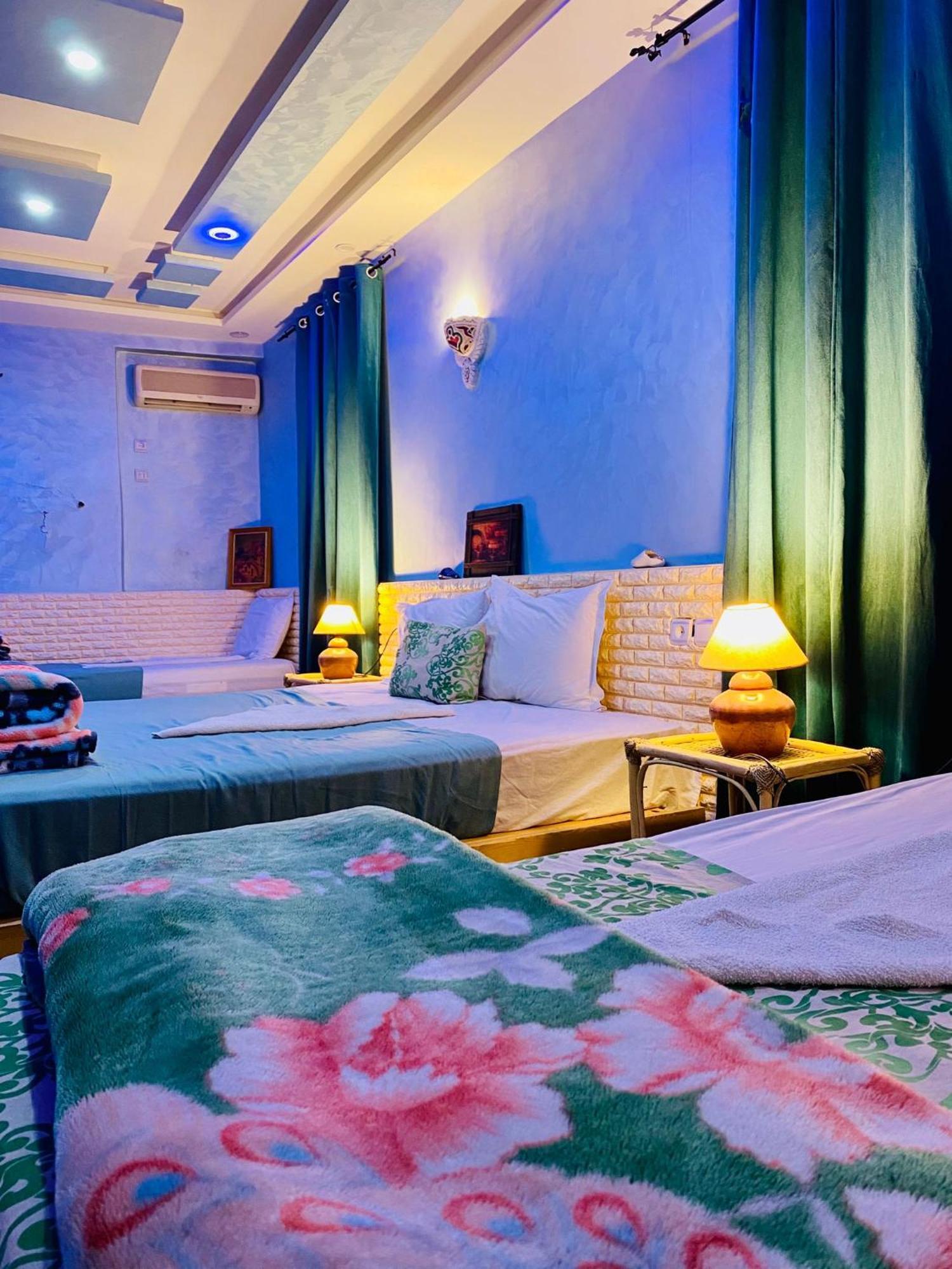 Hotel Familiale Les Grotte Ait Benhaddou Esterno foto