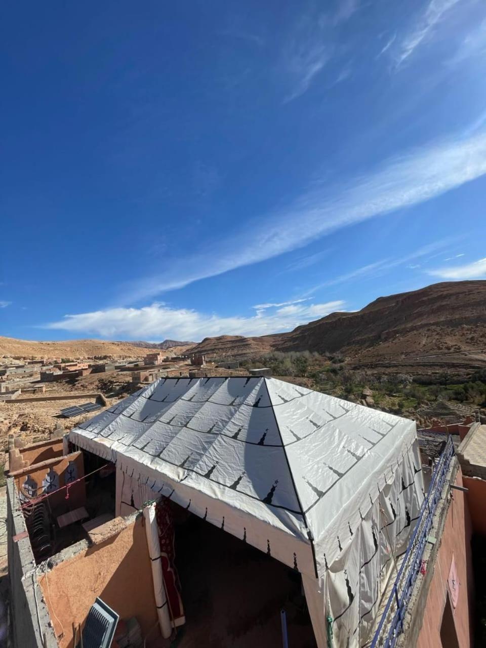 Hotel Familiale Les Grotte Ait Benhaddou Esterno foto