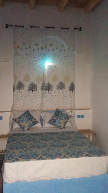 Hotel Familiale Les Grotte Ait Benhaddou Esterno foto